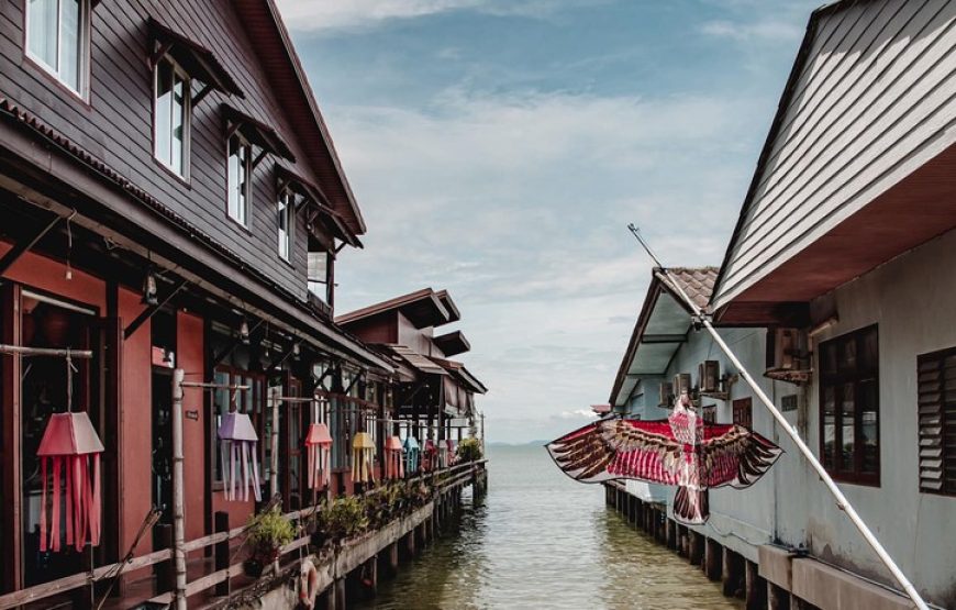 LANTA OLD TOWN & MANGROVE by longtail boat or Kayaking(HALF DAY TOUR)